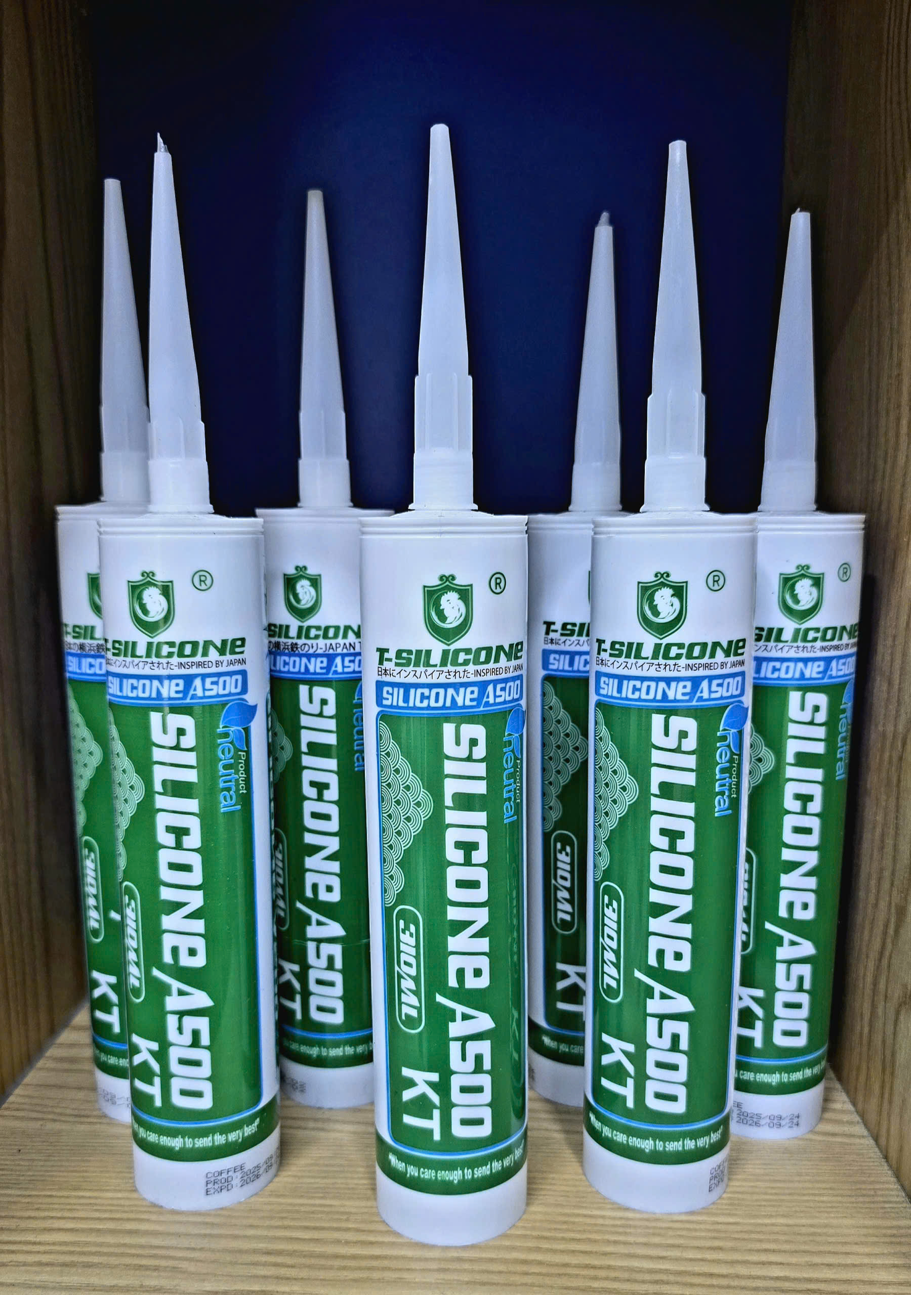 SỬ DỤNG KEO T-SILICONE